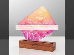 Custom UV Printing Acrylic Award With Wood Base , Cast Plexiglass Plaques OEM